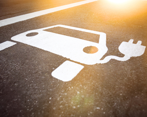 Cuál es el tamaño del mercado de vehículos comerciales eléctricos en España?